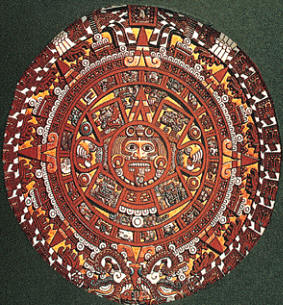 Calendario azteca conocido como Piedra del Sol. En el centro aparece el dios Sol, y a su alrededor se muestran los símbolos de los días y de las cuatro eras prehistóricas.