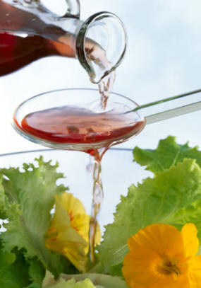 El vinagre es un ingrediente esencial para aliño de cualquier tipo de ensalada
