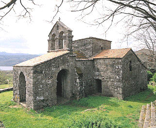 Esta iglesia de Santa Comba de Bande, en Orense, constituye uno de los mejores ejemplos de arte visigodo que ha conseguido perdurar hasta la actualidad