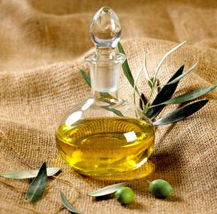 El aceite de oliva ecológico es un producto de lujo para el consumidor, más que por el incremento de su precio, lo es por sus excepcionales características de calidad