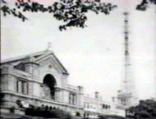 1ª antena de la BBC en el Alexandra Palace © www.meldrum.co.uk/mhp/knackers/transmit.html